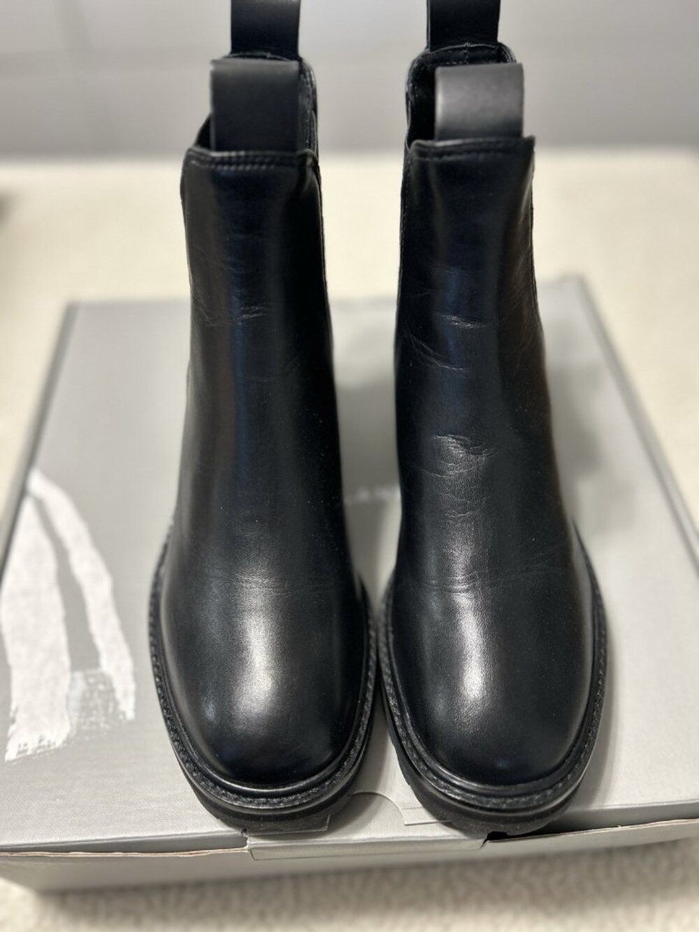 Everlane $238 The Lug Chelsea Boot Women Leather Ankle Chunky Sole Black Size 7M - Picture 10 of 14